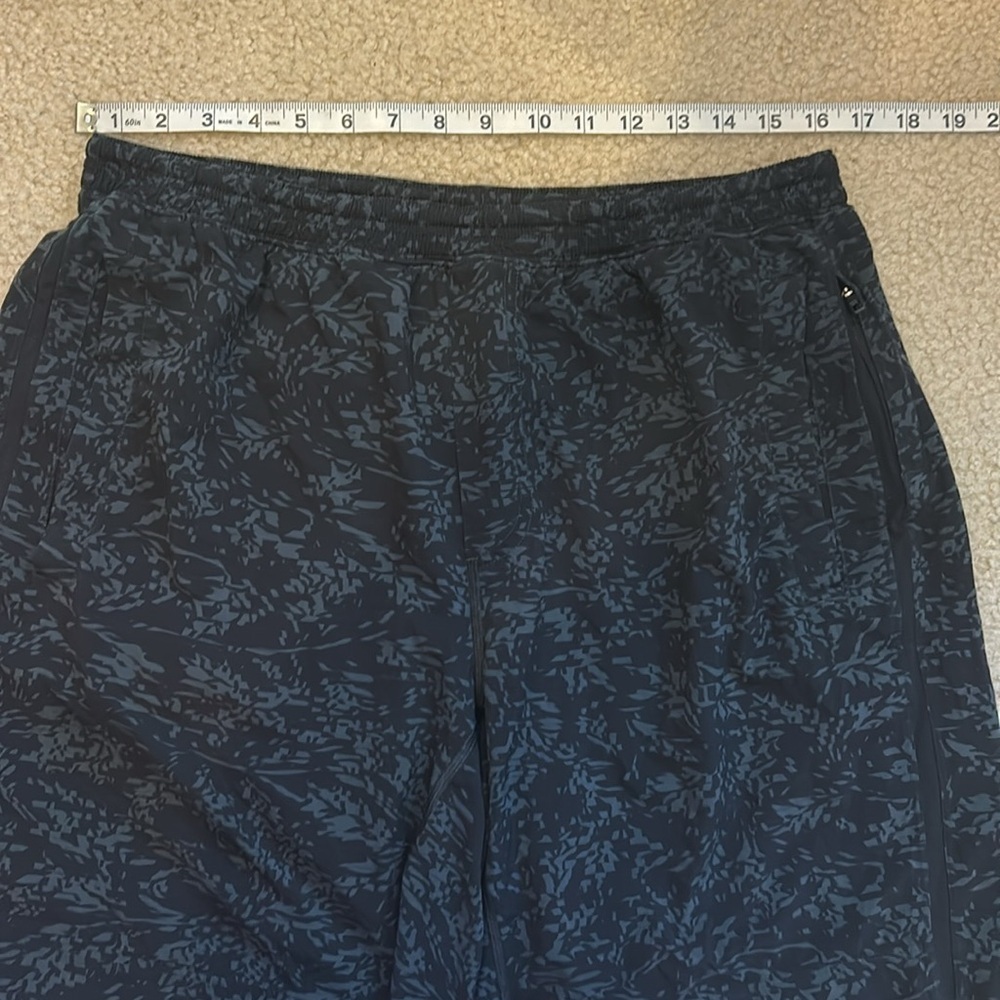 Lululemon Pace Breaker Short 9" Transmission Darkside Black - Picture 12 of 12